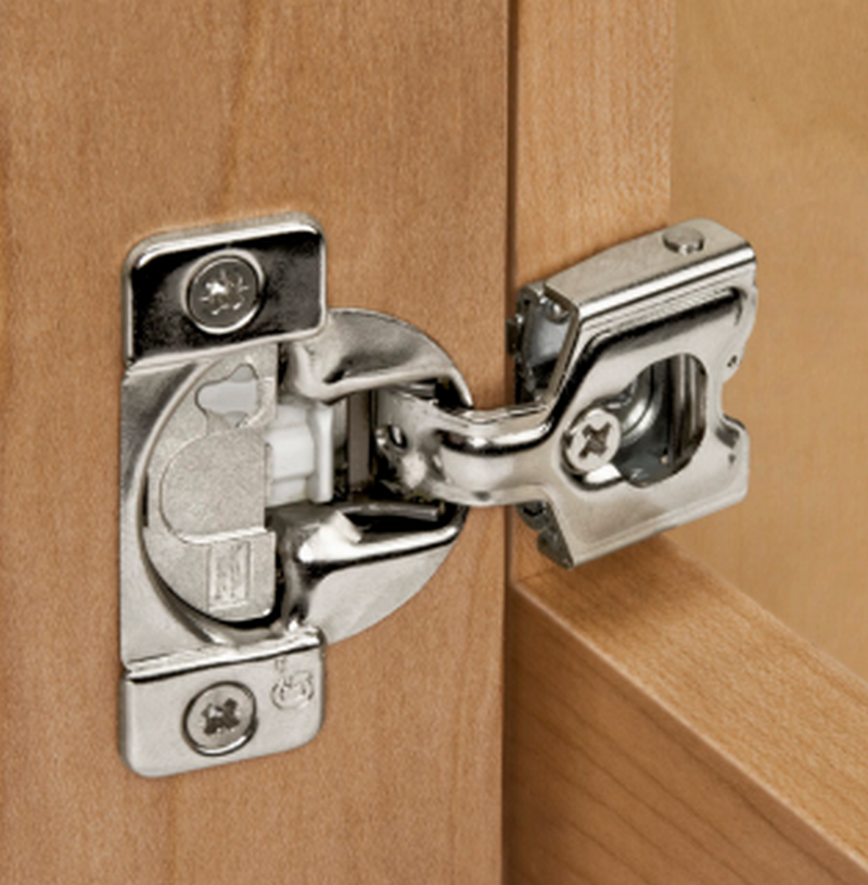 Grass 04423A-15, 108 Degree Face Frame Hinge, Soft Close, 1/2" Overlay, Screw-on Questions & Answers