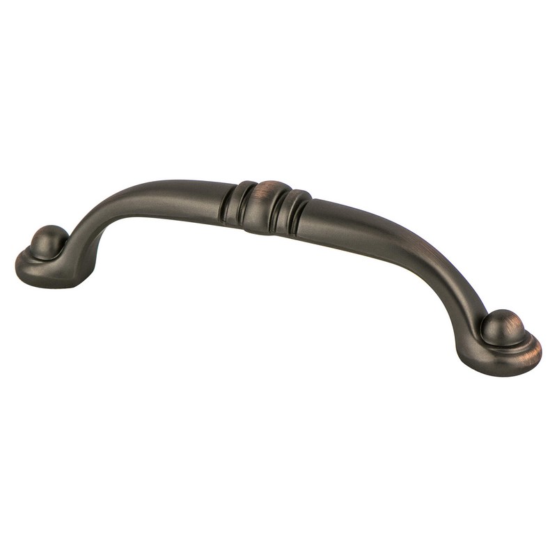 What is the measured gap between the mounting surface and the underside of the handle?