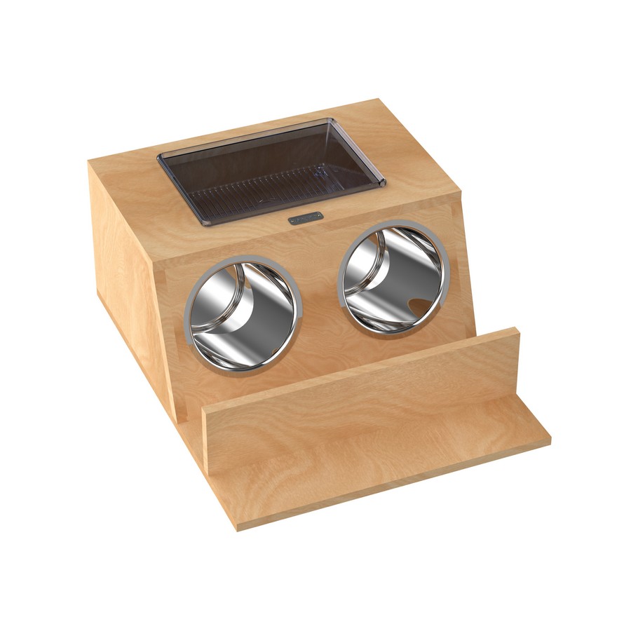 Is there a place to put an outlet on or in this insert? Does the insert have an outlet?