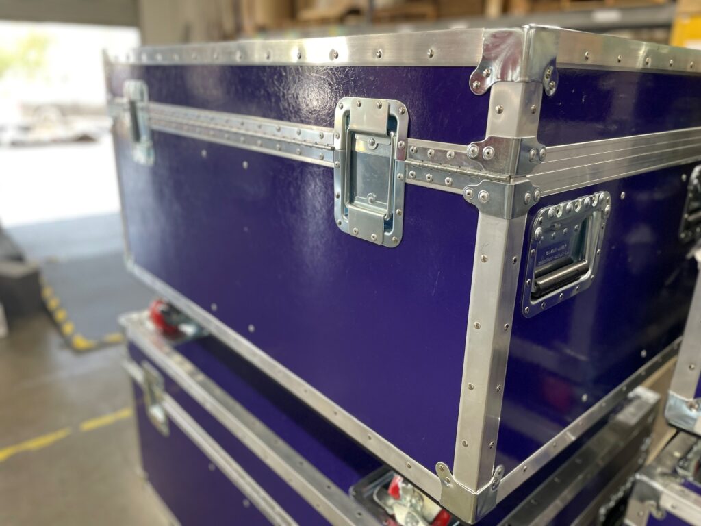 commercial lighting cases with piano hinges