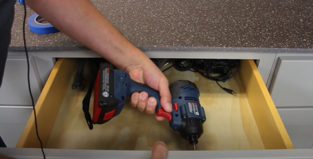 How to Install Cabinet Knobs and Pulls: A Complete DIY Guide ...