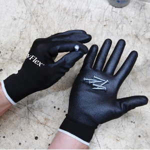 Northern Safety 28881 Gloves, Polyurethane Coated Nylon, Non Linting, Large